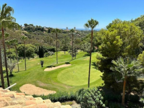 Penthouse Duplex 3 chambres, vue mer à Elviria Marbella, Marbella